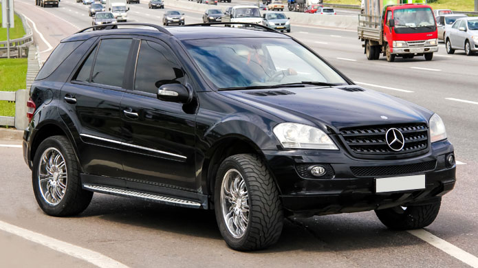 How to Replace a Defective Mercedes-Benz ML W164 Air Spring - Blog